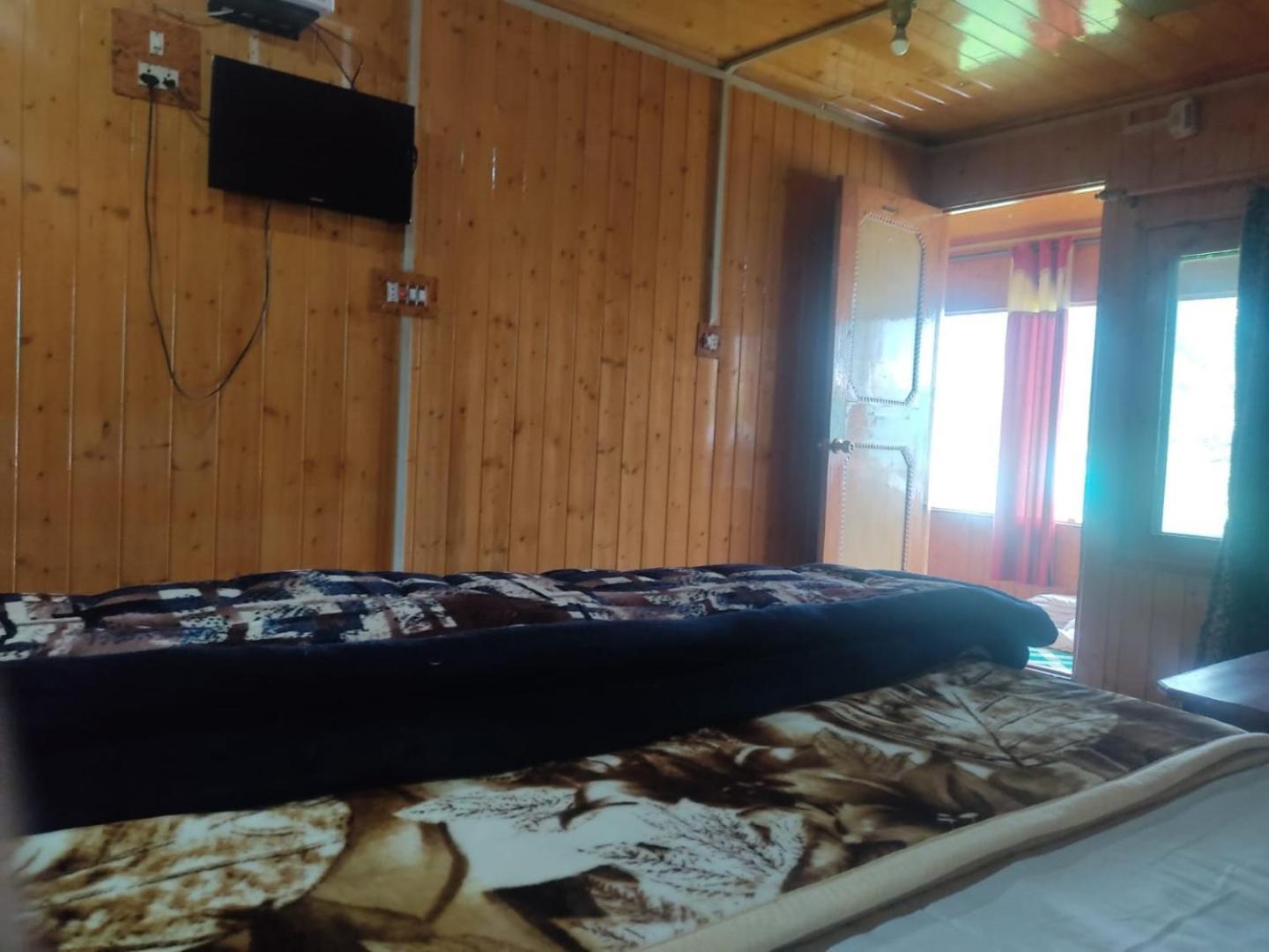 Roseland Cottage , Gulmarg Zewnętrze zdjęcie