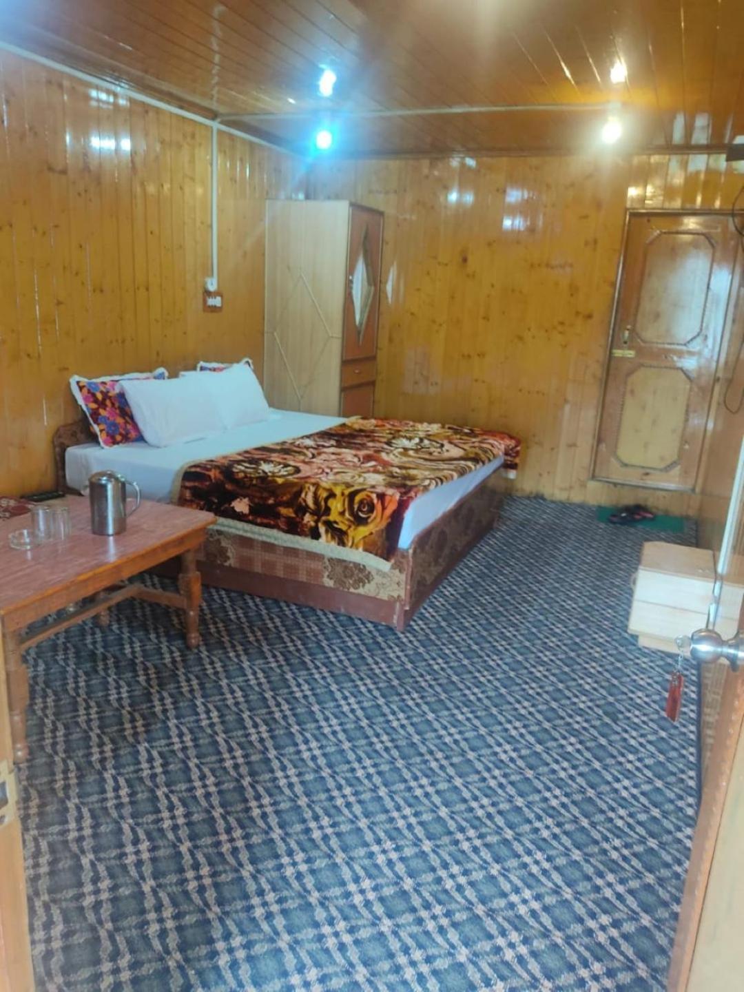 Roseland Cottage , Gulmarg Zewnętrze zdjęcie